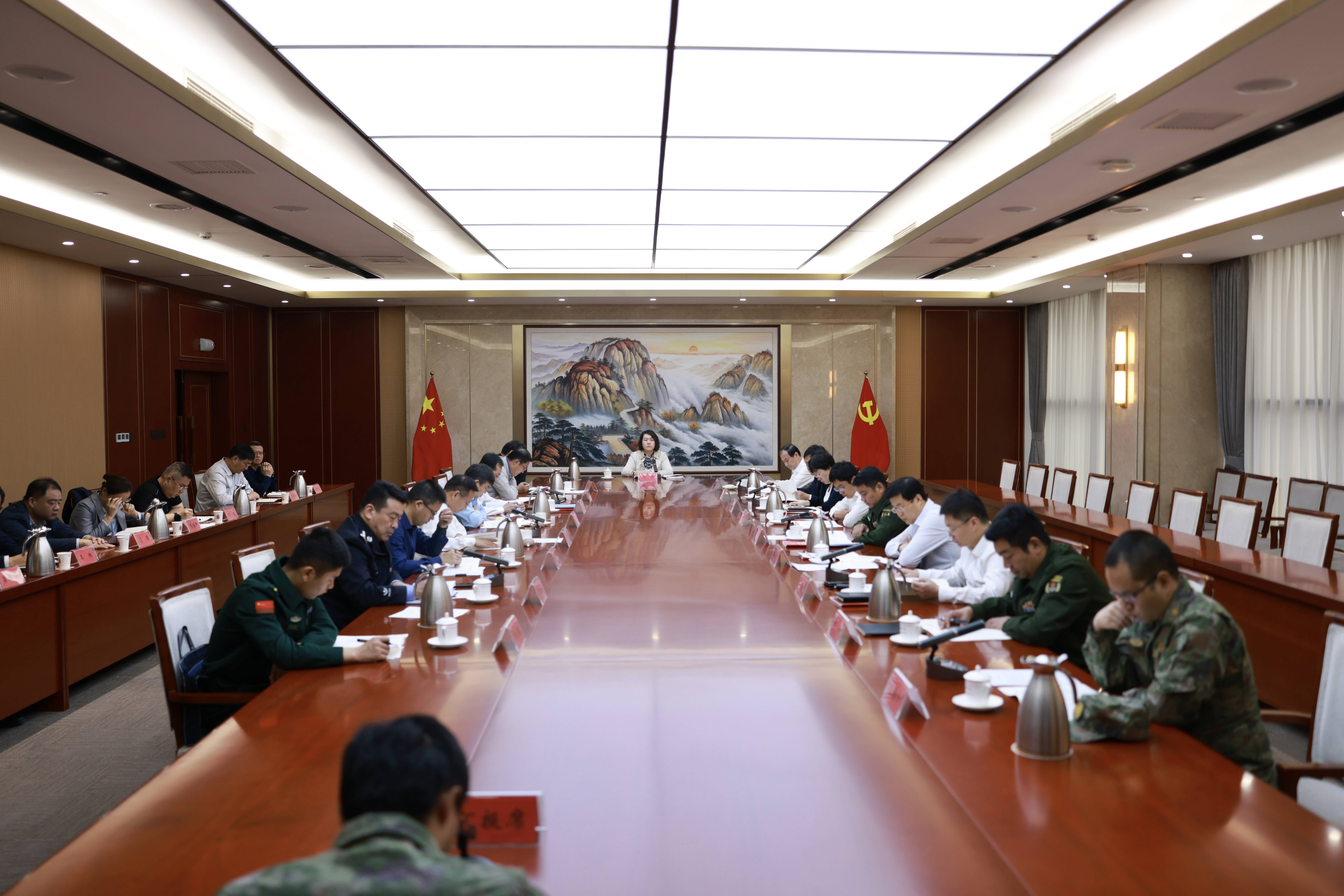 区委常委会议军会议召开